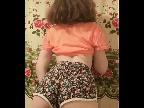 ❤️ מותק צעיר סקסי פושט את המכנסיים הקצרים במצלמה ❤❌ סרטון פורנו ב-iw.com-porn-mz.ru ﹏